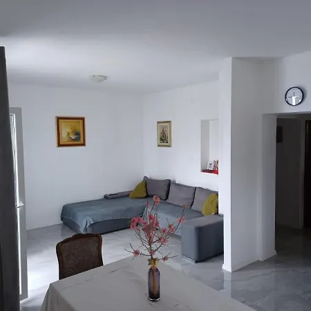 Apartament In With Sea View, Terrace, Air Conditioning, W-lan 5064-1 Duće